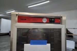 4099 Vulcan VHFA18 warming cabinet (3)