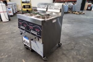 4200 Henny Penny EEF-242 FFXX double deep fryer with filtration (5)