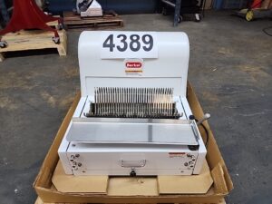4389 Berkel automatic bread slicer MB 7-16 (1)