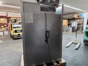4416 Traulsen 2-door freezer G22010 (1)