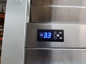 4416 Traulsen 2-door freezer G22010 (3)