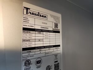 4416 Traulsen 2-door freezer G22010 (5)