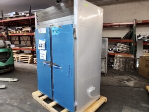 4416 Traulsen 2-door freezer G22010 (6)