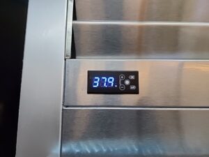 4419 Traulsen 2-door refrigerator G20010 (3)