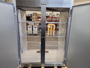 4422 Traulsen 4-Door pass through refrigerator G20014P (1)