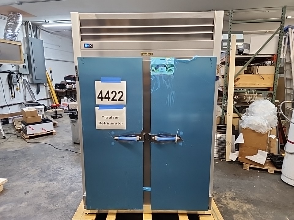 4422 Traulsen 4-Door pass through refrigerator G20014P (2)