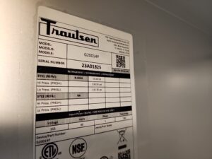 4422 Traulsen 4-Door pass through refrigerator G20014P (7)