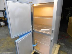 4474 Traulsen 4-door freezer TR2G-22001(2)