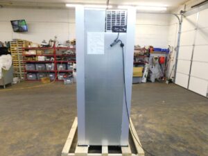 4476 Traulsen 1-door commercial freezer G12010 (4)