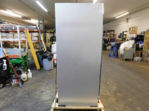 4476 Traulsen 1-door commercial freezer G12010 (5)