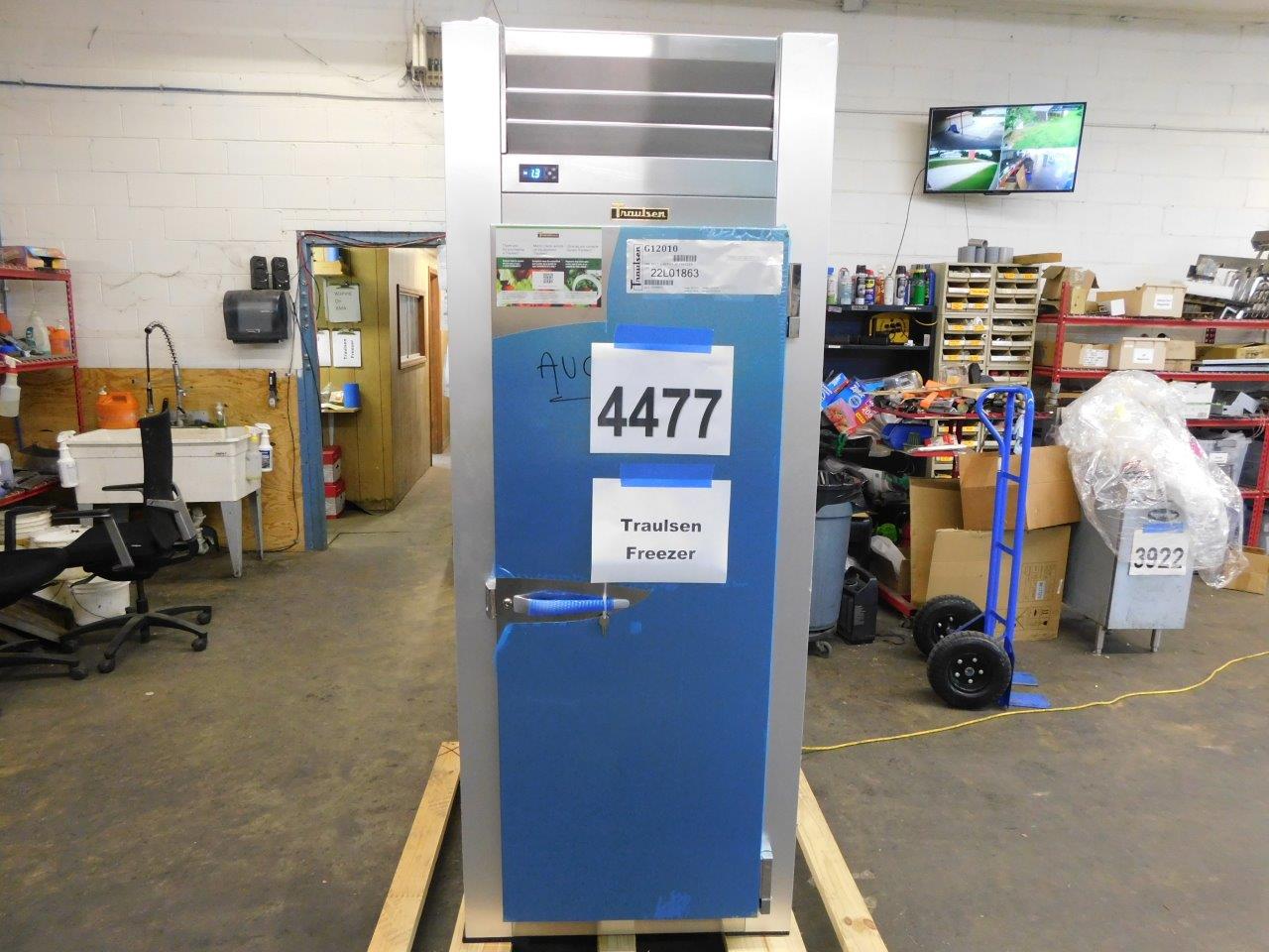 4477 Traulsen 1 door commercial freezer G12010 (2)