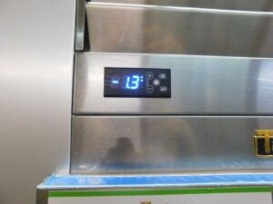 4477 Traulsen 1 door commercial freezer G12010 (6)