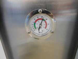 4482 Traulsen UHT60-ZCF-LR counter top refrigerator (4)