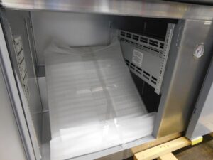 4482 Traulsen UHT60-ZCF-LR counter top refrigerator (5)