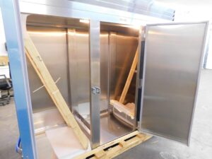 4483 Traulsen RR332LP roll-in refrigerator (7)