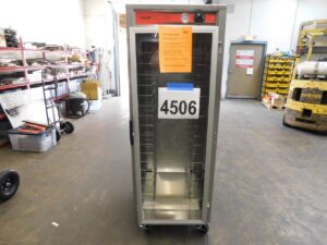 4506.04 Vulcan VHFA18 warming holding cabinet (3)
