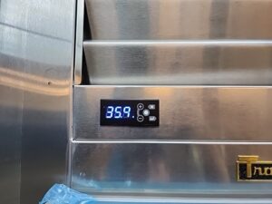 4616 Traulsen RHT132W refrigerator (3)