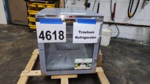 4618 Traulsen UHG27LO Refrigerator (1)