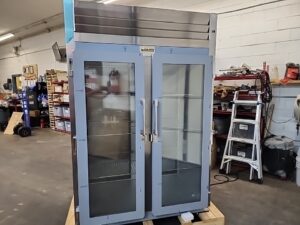 4698 Traulsen AHT232NPUT-FHG pass thru refrigerator with glass doors (1)
