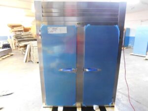 4695 Traulsen RHT232WPUT-FHS refrigerator (1)