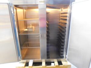 4695 Traulsen RHT232WPUT-FHS refrigerator (2)