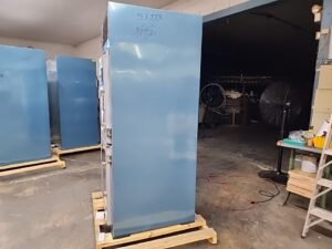 4708 Traulsen AHT132WUT-HHG glass door refrigerator (5)