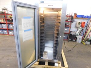 4722 Traulsen AHT132WPUT-FHG refrigerator (4)
