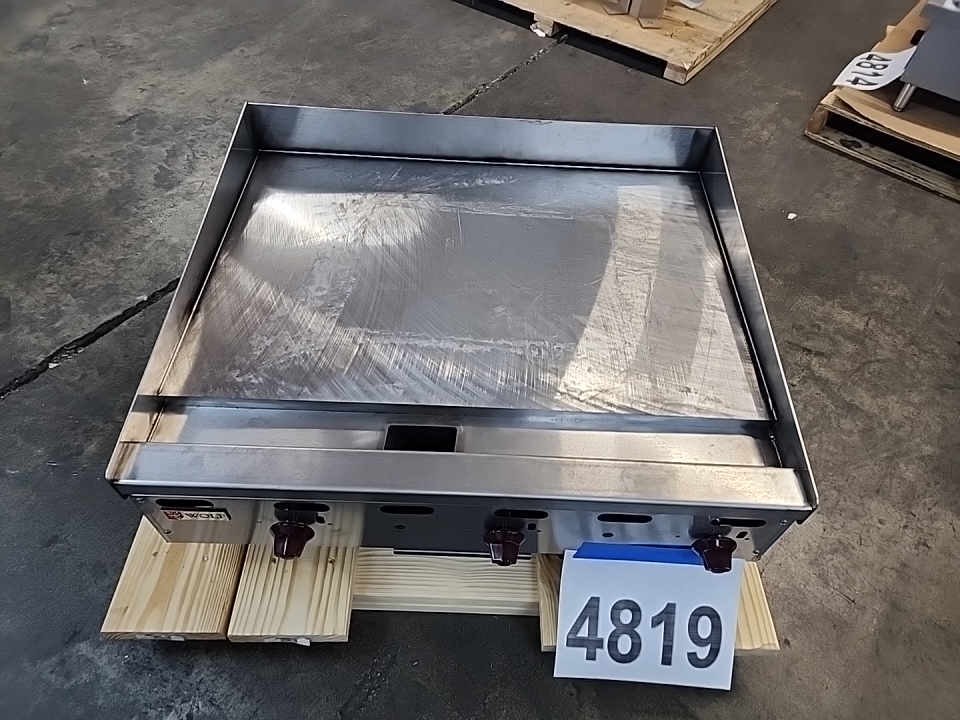 4819 Wolf AGM3624 manual griddle, superior