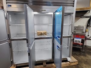 4877 Vulcan G30003 Traulsen 6-door refrigerator (3)