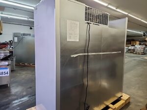4878 Traulsen G32010 Glass door refrigerator (1)