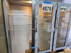 4878 Traulsen G32010 Glass door refrigerator (5)