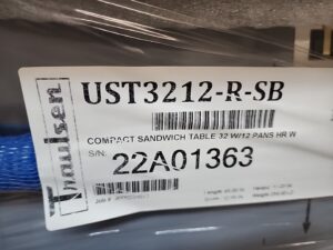 4885 Traulsen UST3212-R-SB prep station refrigerated (4)