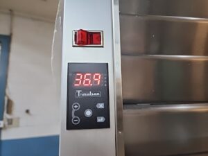 4892 Traulsen G21001 4-Glass Door refrigerator (3)