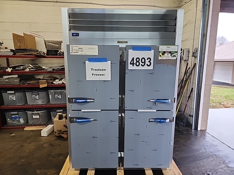 4893 Traulsen G22001 4-door freezer (5)