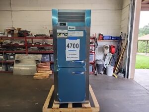 4700 Traulsen 2-door refrigerator AHT132WUT-HHS (2)