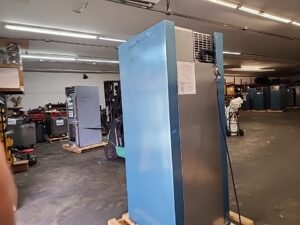 4700 Traulsen 2-door refrigerator AHT132WUT-HHS (6)