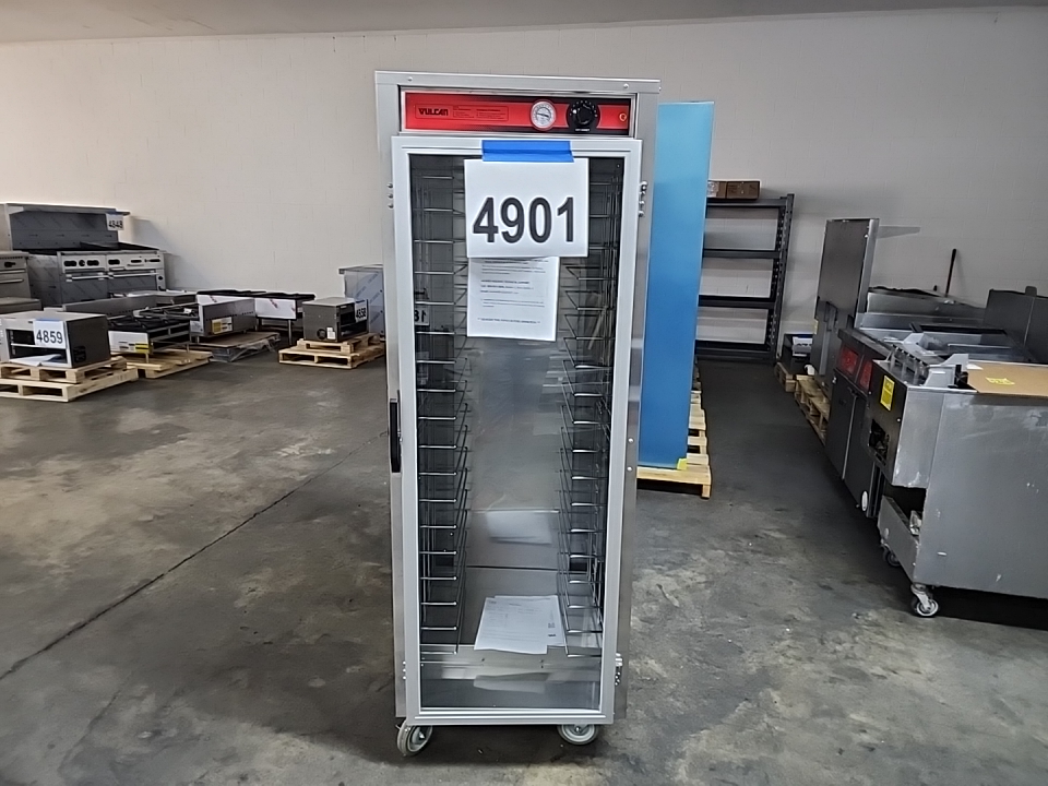 4901 Vulcan VHFA18 warming cabinet (2)