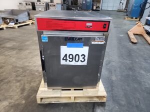 4903 - Vulcan VBP7ES insulated warming cabinet (1)