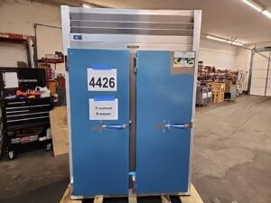 4426 Traulsen G22013-032 freezer (2)