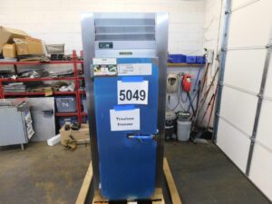 5049 Traulsen RLT126WUT-FUS Freezer (10)