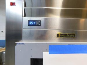 5060 Traulsen RHT132WUT-HHG refrigerator (4)