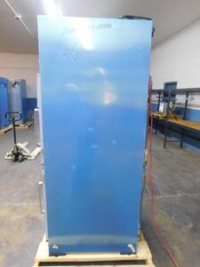 5064 Traulsen RH132WPUT-HHG Refrigerator (4)