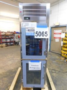5065 Traulsen RHT132DUT-HHG Refrigerator (7)