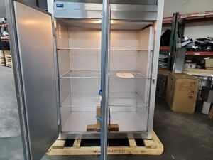 4430 Traulsen G20013 refrigerator (4)