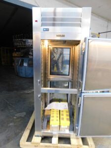 5058 Traulsen RHT132WPUT-HHG refrigerator (5)