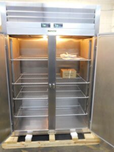 5072 Traulsen RDT232NUT-FHS refrigerator freezer (5)