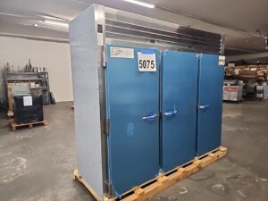 5075 Traulsen roll through AIH332LP-FHS warming cabinet (11)