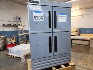 5203 Centerline Traulsen 4-door freezer CLBM-48F-HS-LR (2)