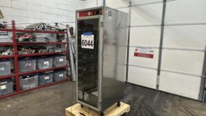 6044 Vulcan VP18 warming cabinet (3)