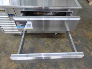 6145 Traulsen TE048HT check base 5 6145 TE048HT-1 Chef Base Refrigerator 6145 Traulsen TE048HT check base (5)